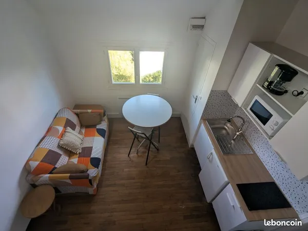 Duplex meublé rénové - 18m2 / 43m2 au sol - Tours Cathédrale