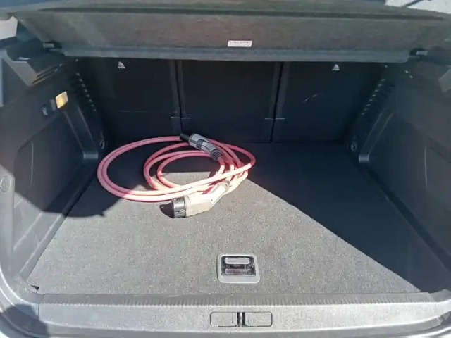 Citroën C5 Aircross hybride rechargeable 225 e-eat8 — photo 11