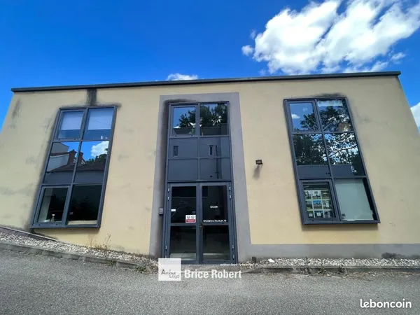Local bureaux 450 m²