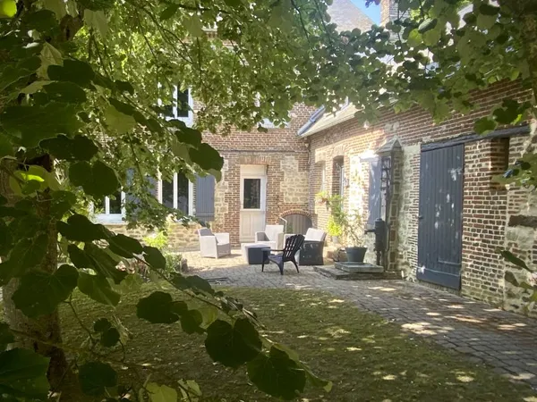 Vends maison 240m² avec jardin arboré à 15 min de Beauvais (Pays de Bray) : charme, espace et nature
