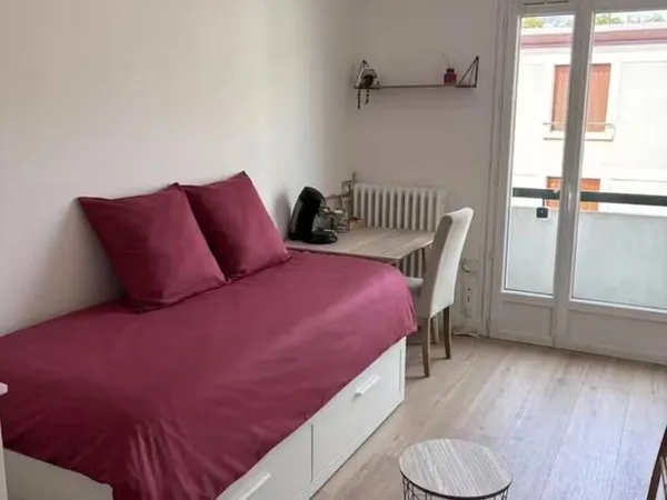 Studio 1 pièce 14 m²