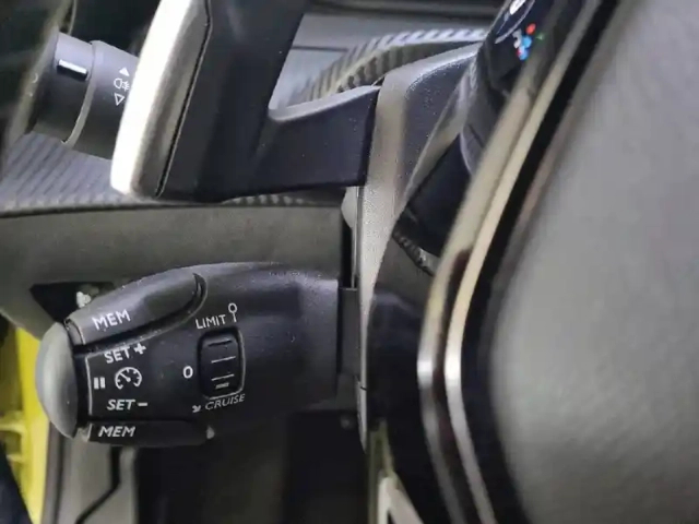 Peugeot 208 hybrid 100 e-dcs6 — photo 27