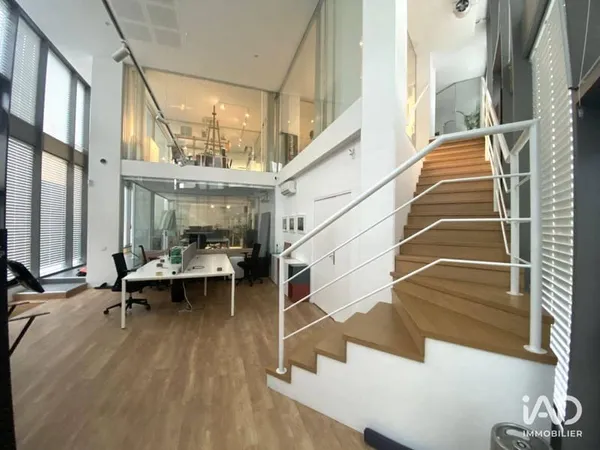 Bureaux 370 m²