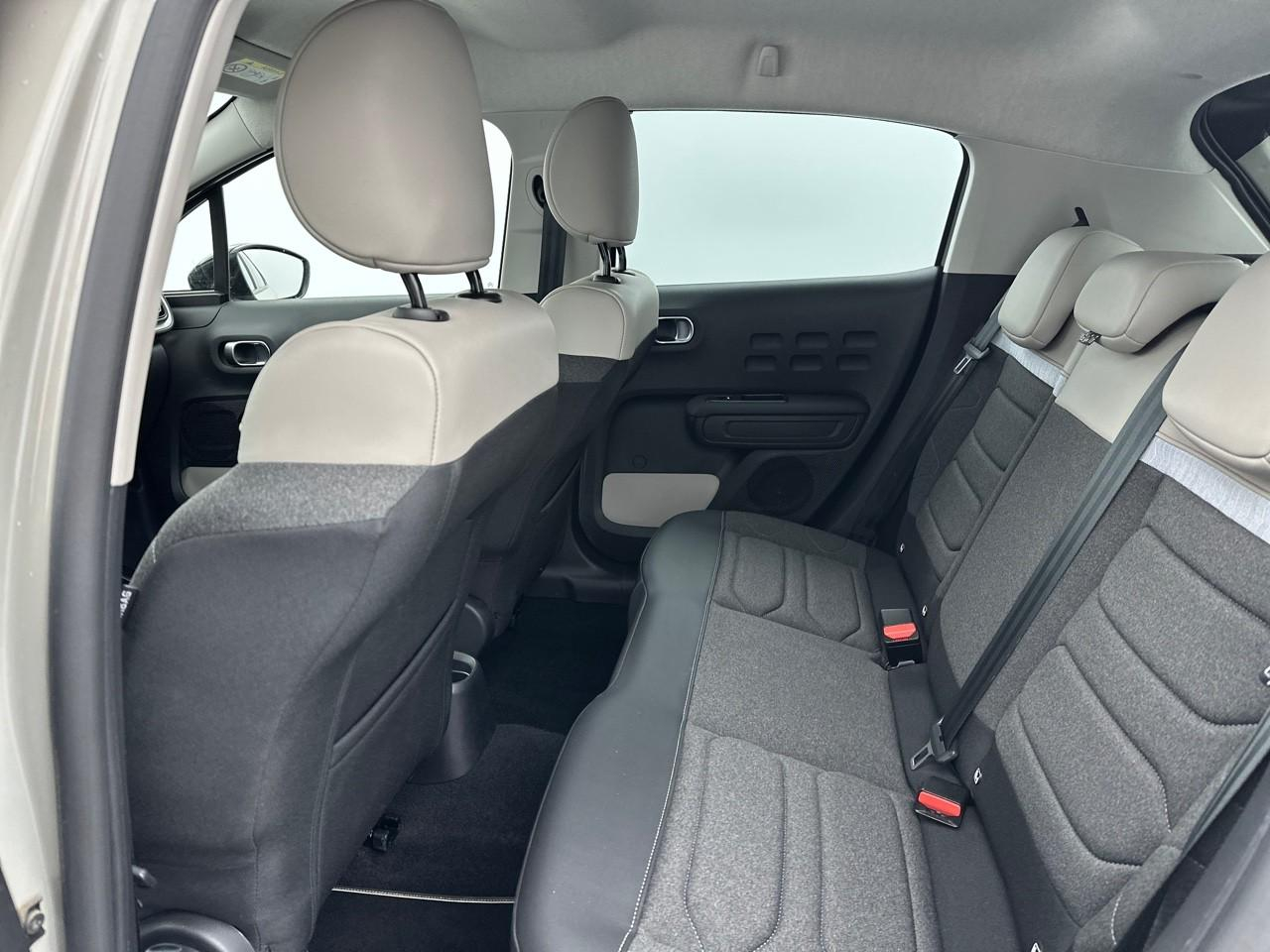 Citroën C3 puretech 110 s&s eat6 saint james — photo 12