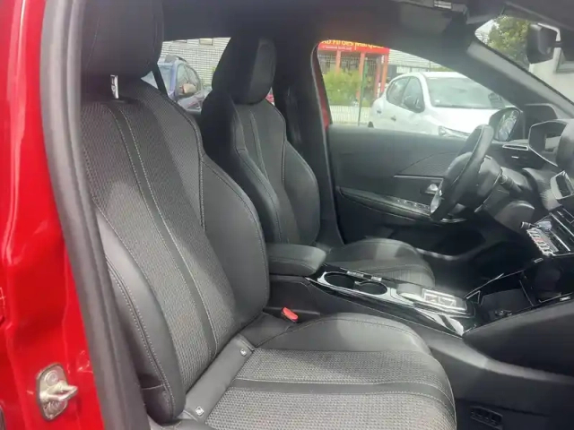 Peugeot 208 electrique 50 kwh 136ch — photo 12