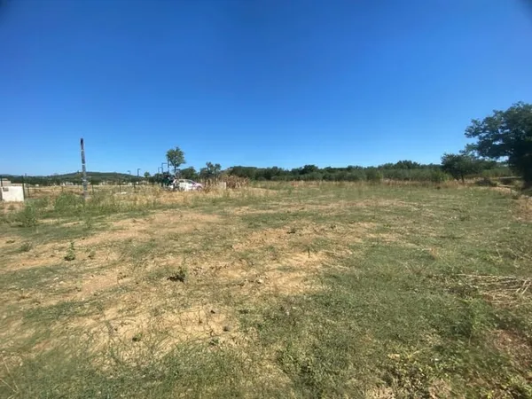 Terrain 404 m²