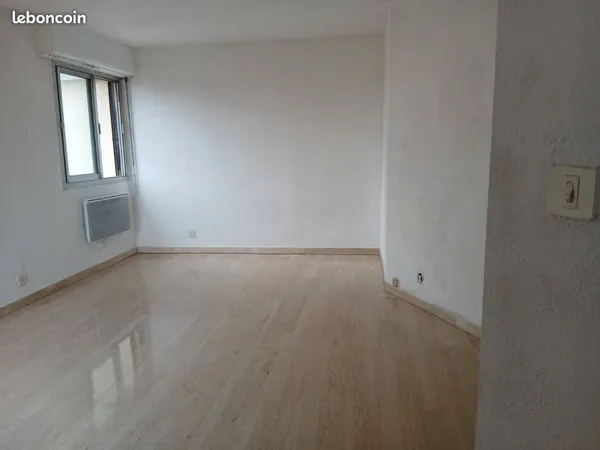 Appartement 1 pièce 30m2 Montpellier Quartier Boutonnet-Hôpitaux Facultés