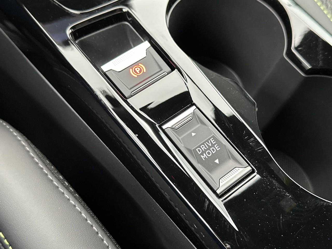 Peugeot 208 hybrid 145 e-dcs6 gt — photo 33