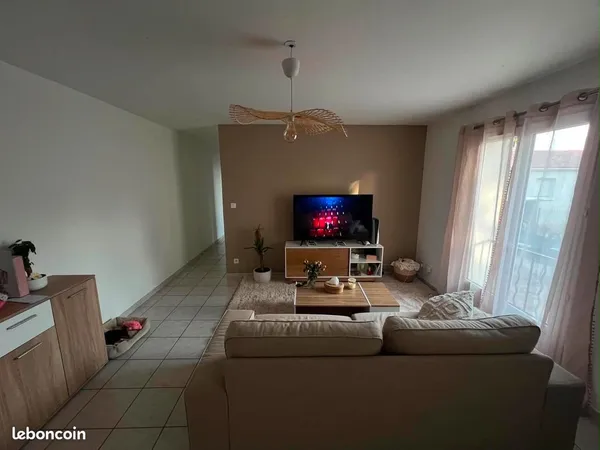 Maison F3, 54m2, avec jardinet et terrasse. 35 km de Montpellier, PLAISSAN