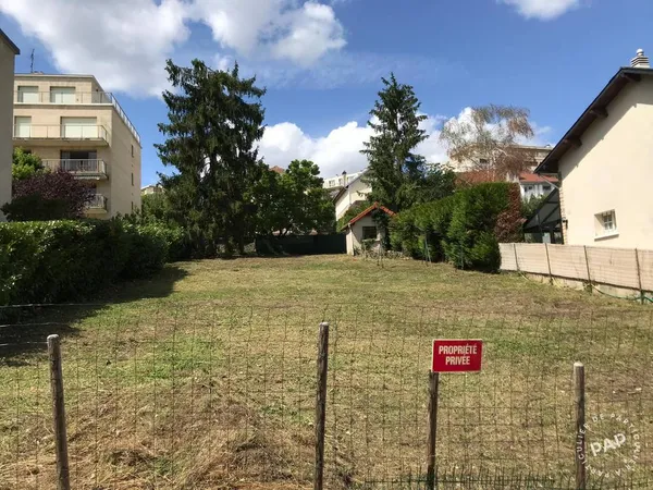 Terrain 581 m²