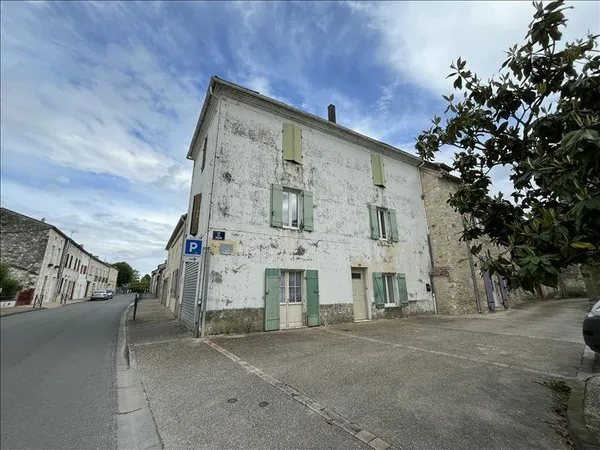 Maison de bourg de 4 pièces principales