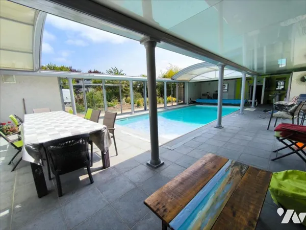 Maison 9 pièces 225 m²