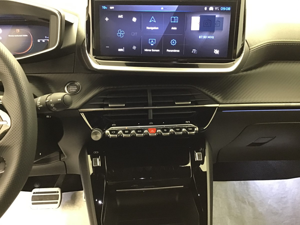 Peugeot 2008 — photo 14