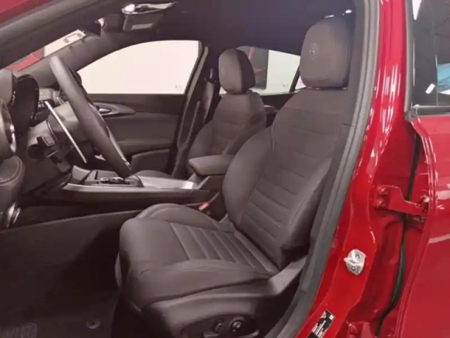 Alfa Romeo Tonale 1.3 ibrida plug-in 280ch veloce at6 e-q4 — photo 9