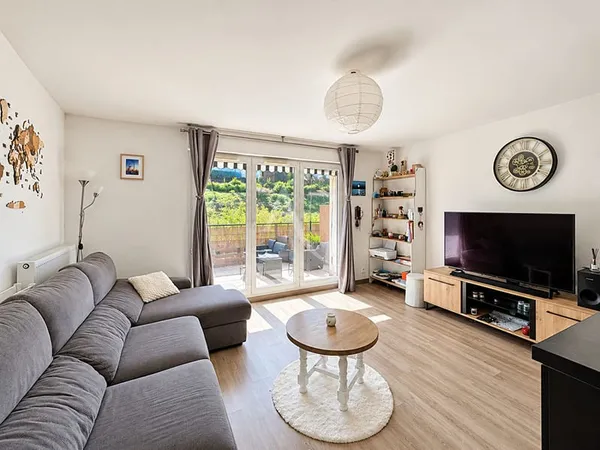 Coup de coeur ! Appartement situé à Villenoy, à 5 minutes à pieds de la gare de Meaux, 3 pièces, bal