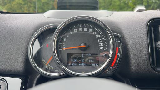 Mini Countryman 1.5 Cooper SE 224 ALL4 Steptronic6 - Exquisite – 2019 – 61854 km – Hybride rechargeable – Boîte Automatique — photo 25