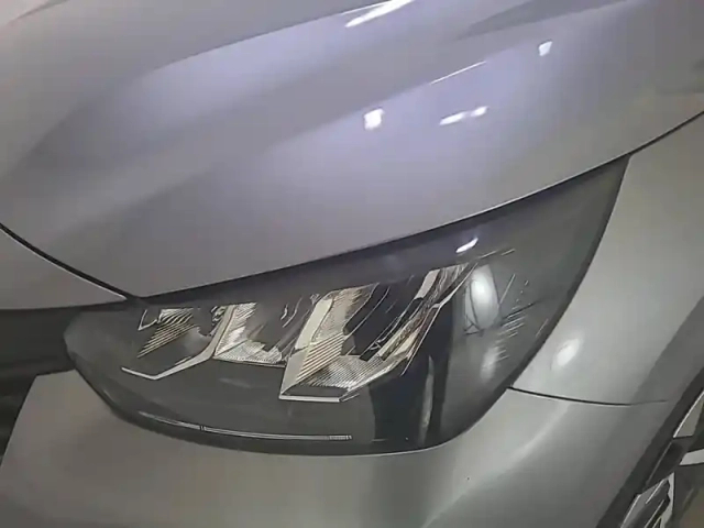 Peugeot 208 puretech 100 s&amp;s bvm6 — photo 16