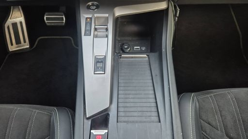 Peugeot 408 1.2 Puretech 130 EAT8 - GT – 2024 – 43396 km – Essence – Boîte Automatique — photo 23