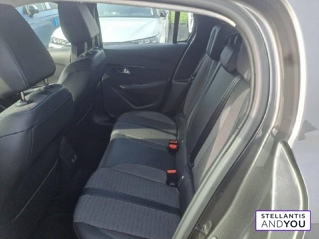 Peugeot 208 puretech 100 s&s bvm6 allure — photo 10