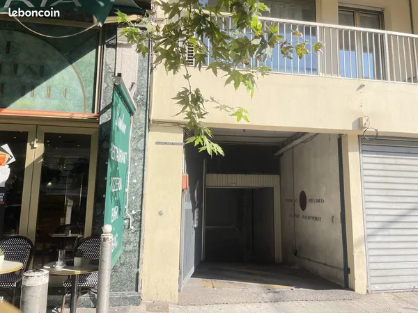 Garage fermé