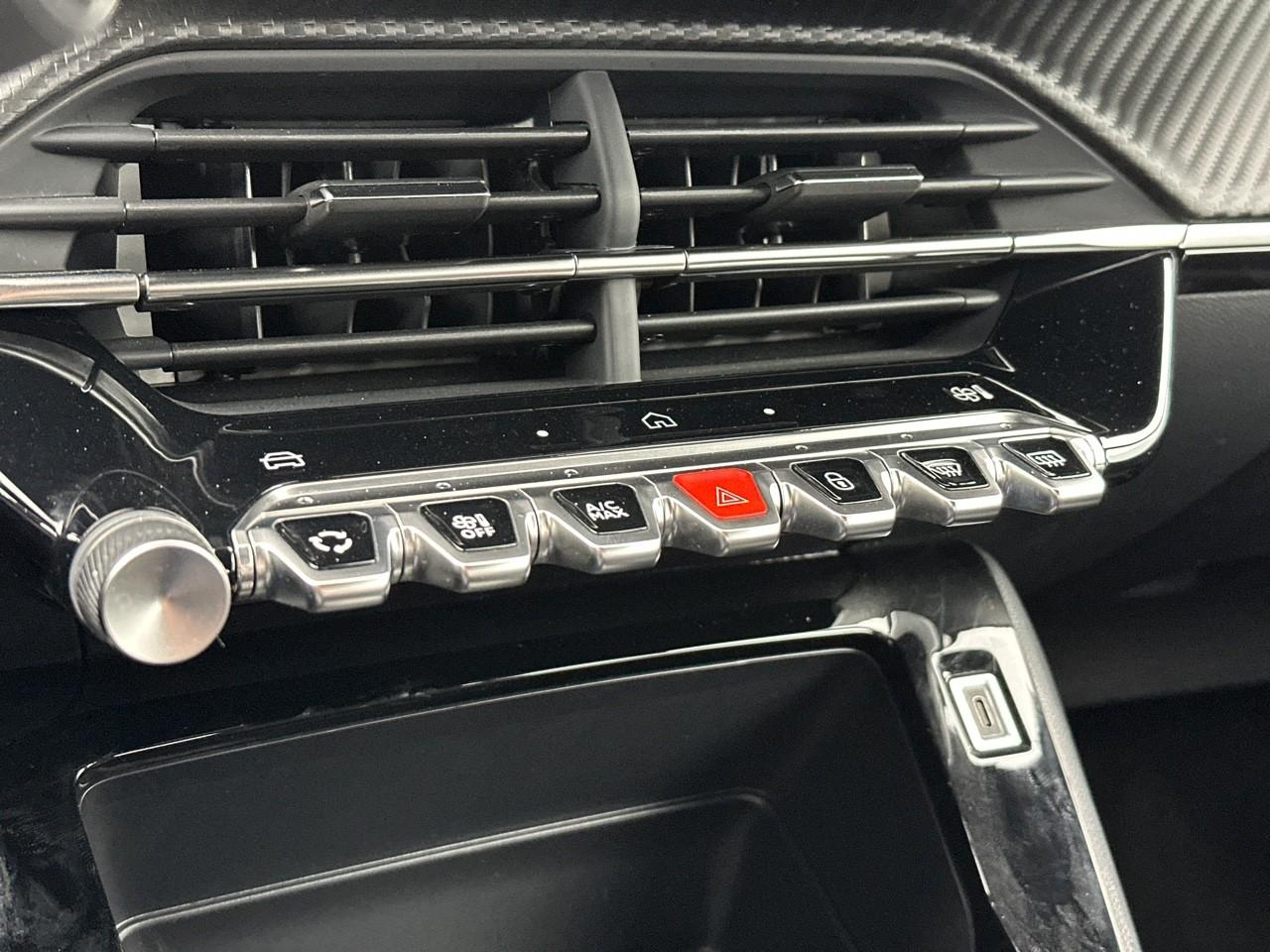 Peugeot 2008 hybrid 136 e-dcs6 style — photo 26