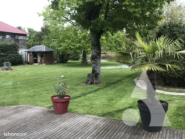 Maison 6 pièces 240 m²