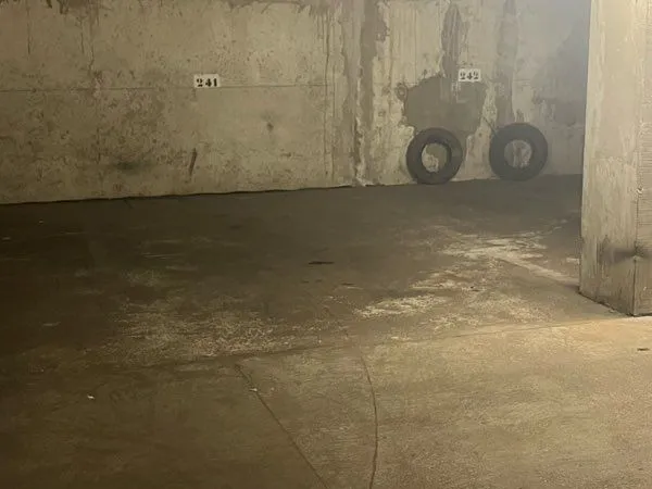 Garage Tours centre