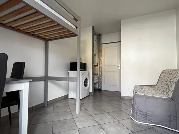 Studio 1 pièce 17 m²