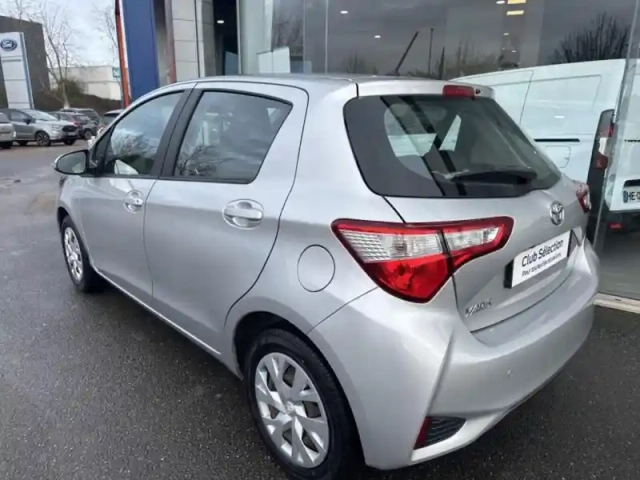 Toyota Yaris 110 vvt-i france business 5p my19 — photo 7