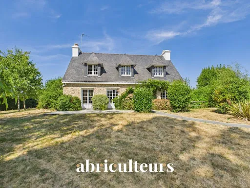 Maison 6 pièces 144 m²