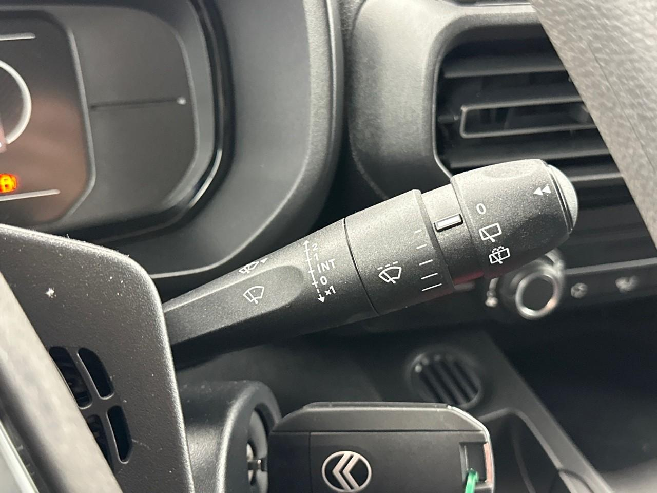 Citroën Berlingo van m diesel 100 ch manuelle — photo 18