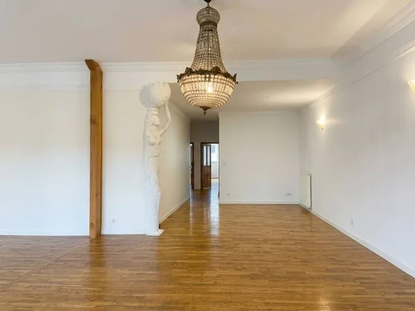 Appartement 5 pièces 144 m²