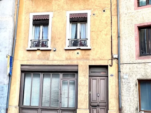 Maison 8 pièces 180 m²
