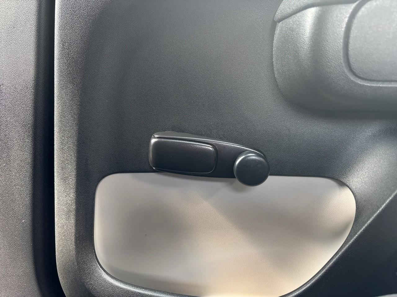 Citroën C3 1.2 puretech 83ch s&s shine — photo 19
