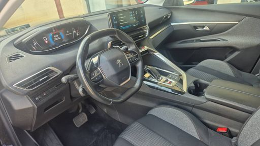 Peugeot 5008 1.5 BlueHDi 130 EAT8 - Allure – 2022 – 145419 km – Diesel – Boîte Automatique — photo 25