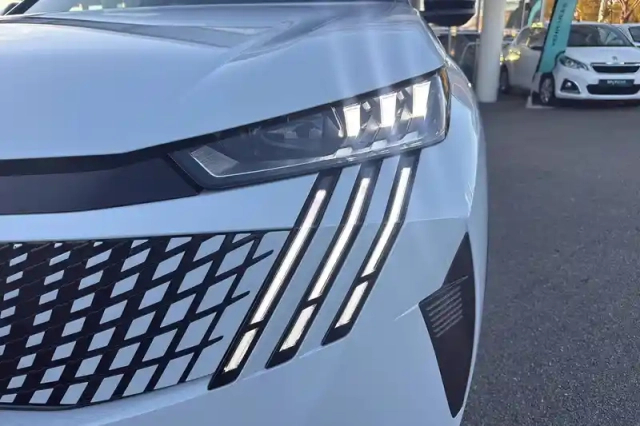 Peugeot 3008 plug-in hybrid 195 e-dcs7 — photo 35
