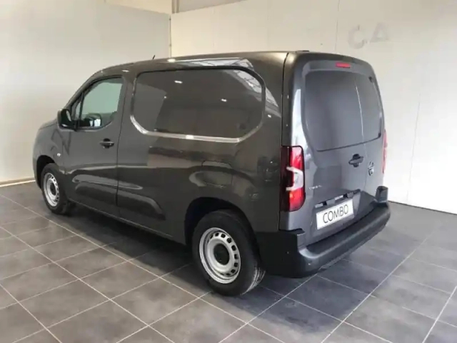 Opel Combo cargo m 800kg 100 kw batterie 50 kwh — photo 5