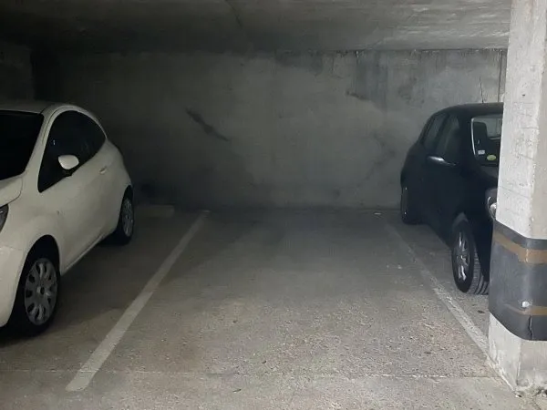 Loue parking souterrain quartier Saint Louis