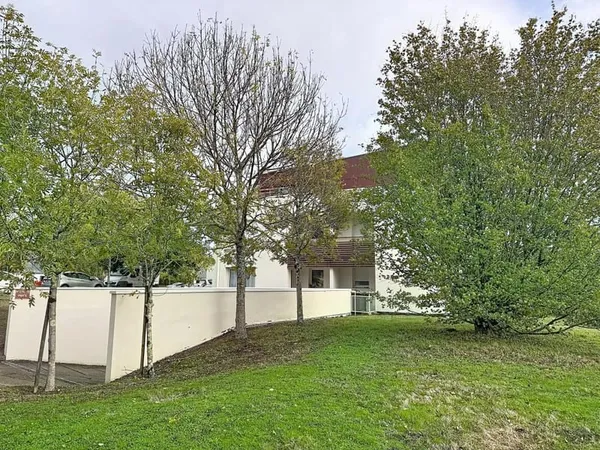 PLOEMEUR -Appartement type 2 au calme proche centre