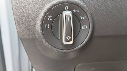 Volkswagen T-Roc 1.0 TSI 115 - Lounge – 2019 – 87254 km – Essence – Boîte Manuelle — photo 2