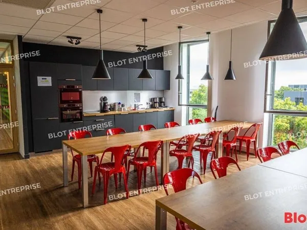 Bureaux 320 m²