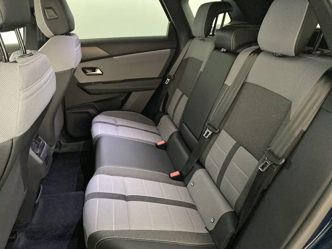 Opel Grandland 1.2 turbo hybrid 145 ch e-dct6 gs — photo 10