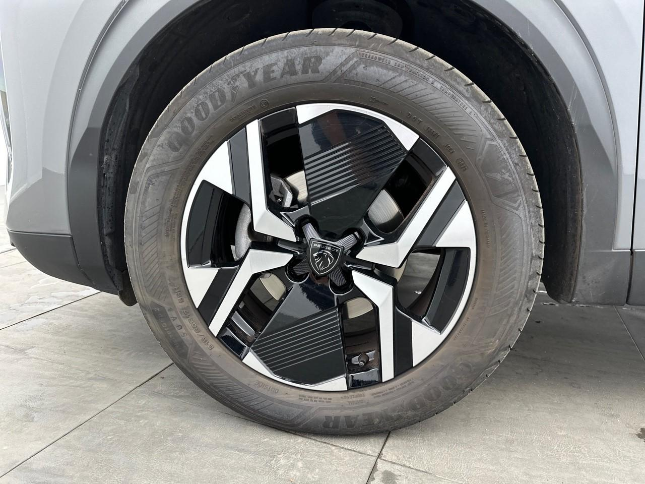 Peugeot 2008 100 s&s bvm6 allure — photo 14
