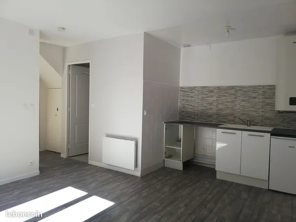 LOUE TYPE 2 32m² GARE TOURS