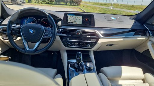 BMW Serie 5 Touring xDrive 520d 190 Steptronic8 - Luxury Line – 2018 – 104900 km – Diesel – Boîte Automatique — photo 41