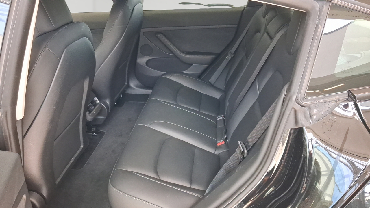 Tesla MODEL Y Grande Autonomie Dual Motor AWD — photo 12