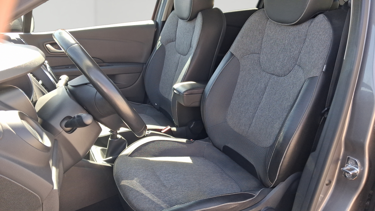 Renault Captur TCe 120 Energy — photo 11
