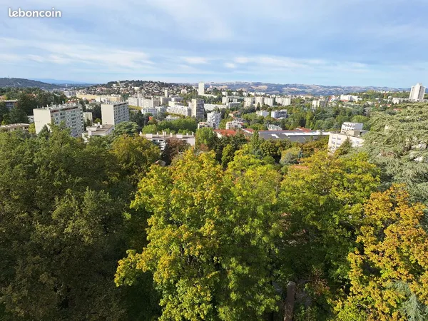 F2/3 de 78m² vue panoramique avec balcon et garage