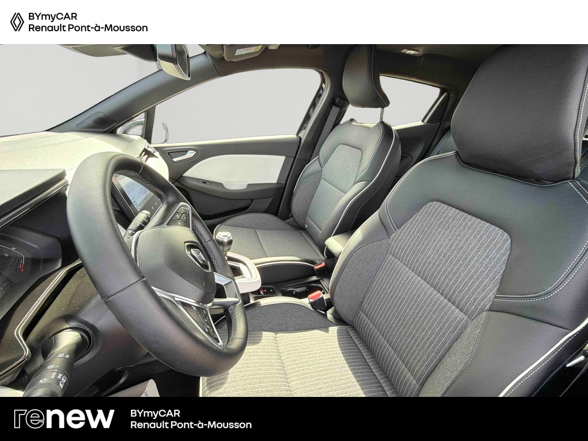 Renault Clio TCe 90 - 21N — photo 11