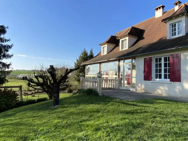 Maison 8 pièces 140 m²